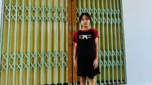 Bé gái khuyết tật mồ côi sắp được sống trong ngôi nhà mới nhờ sự chung tay của bạn đọc và các nhà hảo tâm.