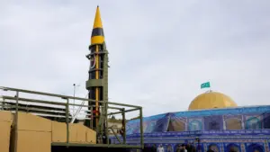 Iran cảnh báo nguy cơ xuất hiện điểm nóng mới tại tuyến vận tải năng lượng chiến lược của khu vực, làm gia tăng lo ngại về an ninh hàng hải.