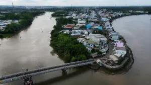 Điều kiện miễn thuế khi bán nhà duy nhất được quy định ra sao? Người có một bất động sản cần đáp ứng đủ 183 ngày để được miễn thuế.