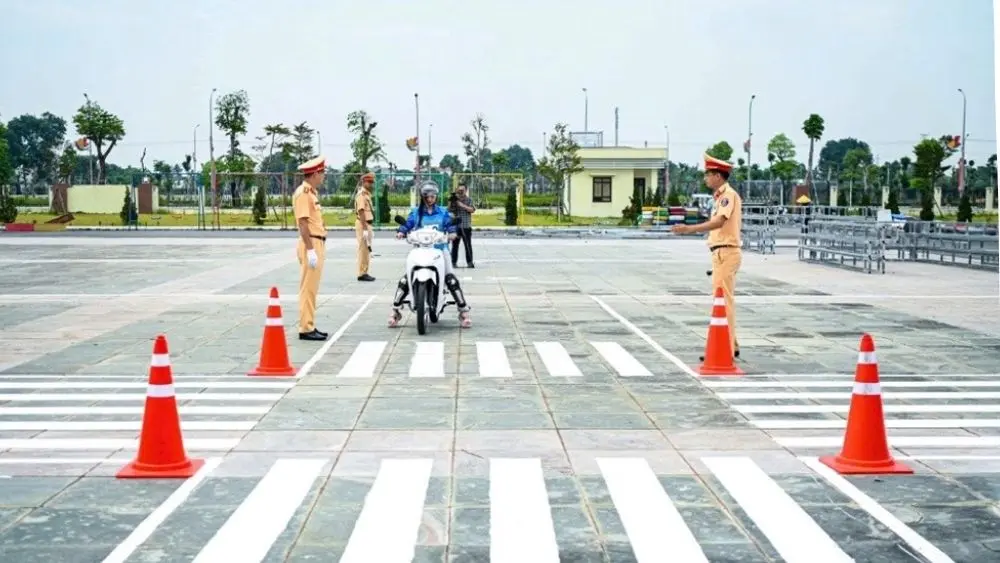 Thái Nguyên triển khai đào tạo kỹ năng lái xe an toàn, ứng dụng công nghệ số để nâng cao ý thức và lan tỏa văn hóa giao thông.