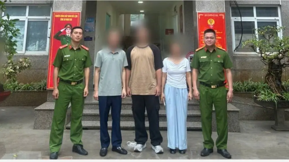 Công an kịp thời giải cứu nam sinh bị lừa theo kịch bản bắt cóc online, ngăn gia đình chuyển 150 triệu đồng cho các đối tượng lừa đảo.