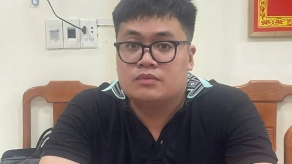 Nguyễn Thành Trung, đối tượng bị Công an TP Hồ Chí Minh truy nã, đã bị bắt giữ tại Hà Nội sau quá trình xác minh của lực lượng công an.
