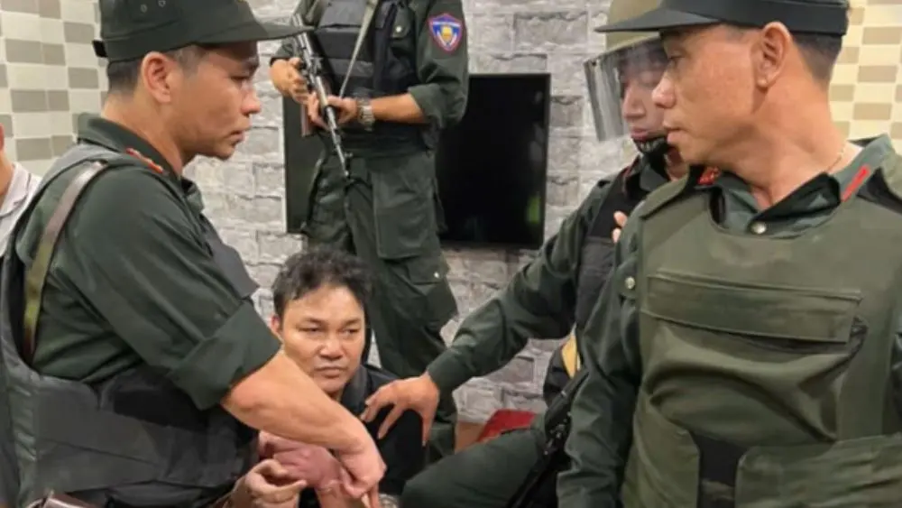 Công an Hưng Yên bắt giữ Dũng “Mắm”, đối tượng truy nã đặc biệt nguy hiểm, khi đang lẩn trốn tại một khu nhà trọ trên địa bàn.