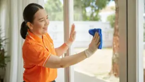 Người thuê giúp việc gia đình có thể bị phạt đến 3 triệu đồng nếu không thông báo với UBND xã, phường, đặc khu theo quy định mới.