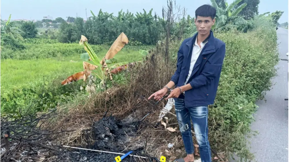 Nguyễn Văn Anh bị Công an phát hiện, bắt giữ khi mang theo dụng cụ nghi dùng để trộm cắp tài sản. Xem diễn biến vụ việc.