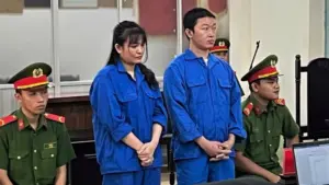 Người phụ nữ được hoãn thi hành án vì nuôi con nhỏ vẫn tiếp tục bán ma túy, lĩnh án nghiêm khắc cùng đồng phạm. Đọc chi tiết vụ án.