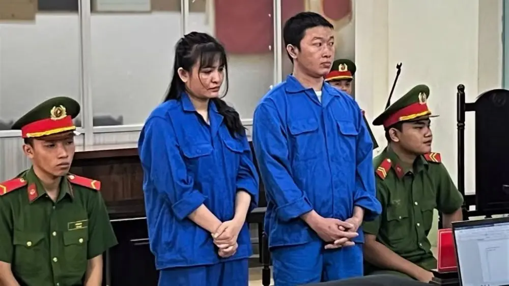 Người phụ nữ được hoãn thi hành án vì nuôi con nhỏ vẫn tiếp tục bán ma túy, lĩnh án nghiêm khắc cùng đồng phạm. Đọc chi tiết vụ án.