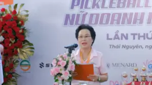 Giải Pickleball Nữ doanh nhân Việt Nam VAWE lần II khai mạc tại Thái Nguyên, quy tụ đông đảo vận động viên và đại biểu tham dự.