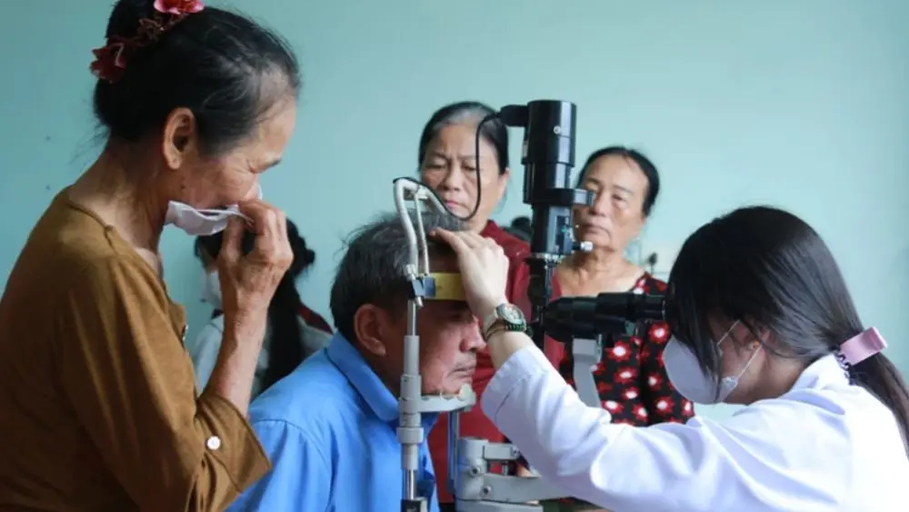Nghệ An triển khai khám sức khỏe miễn phí hằng năm cho người dân, hướng tới 100% xã, phường thực hiện khám định kỳ và sàng lọc.