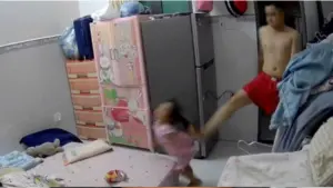 Bé gái 3 tuổi ở TPHCM bị chồng hờ của mẹ bạo hành gây phẫn nộ, công an đã vào cuộc xác minh và điều tra vụ việc.
