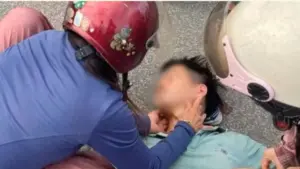 Điều dưỡng Nguyễn Thị Quỳnh Giang kịp thời sơ cứu, cứu sống người đàn ông ngã quỵ giữa đường, lan tỏa tinh thần trách nhiệm và lòng nhân ái.