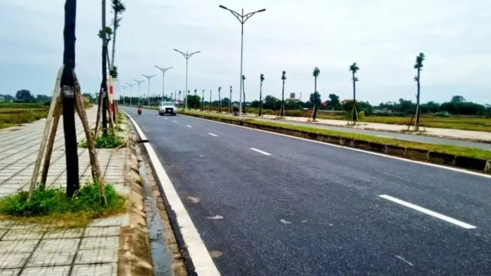 Thái Nguyên tăng cường bảo đảm an toàn giao thông trên tuyến đường liên kết vùng khi công trình chưa nghiệm thu, lưu lượng xe ngày càng tăng.