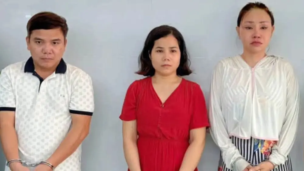 Bắt ba người trong vụ truyền trắng da khiến khách tử vong