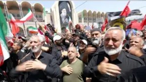 Iran bắt đầu quốc tang cố Lãnh tụ Tối cao Ali Khamenei, trong khi Tổng thống Donald Trump đưa ra phát biểu gây chú ý.