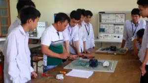 Liên kết nhà trường và doanh nghiệp giúp nâng cao chất lượng đào tạo nghề, mở rộng cơ hội việc làm cho sinh viên.
