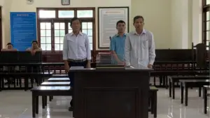 Hai cựu cán bộ thú y bị cáo buộc nhận tiền từ lò mổ để hợp thức hóa gần 10.000 con heo bệnh, hé lộ nhiều sai phạm nghiêm trọng.
