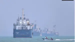 Bất ổn tại eo biển Hormuz sau lệnh ngừng bắn Mỹ - Iran tiếp tục làm dấy lên lo ngại về an ninh hàng hải và nguồn cung dầu toàn cầu.