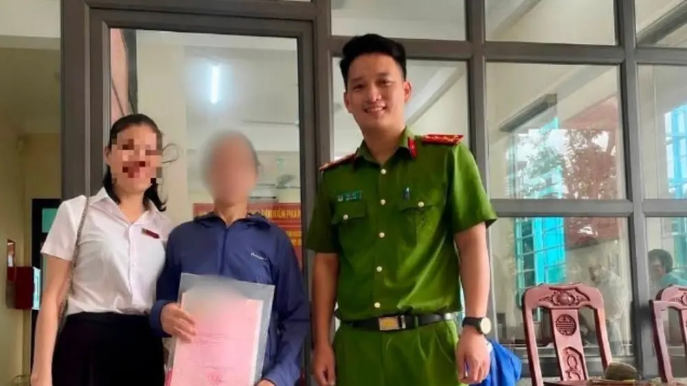 Suýt mất 100 triệu đồng vì bạn trai ngoại quốc trên Facebook, người phụ nữ được công an và ngân hàng kịp thời ngăn chặn lừa đảo.