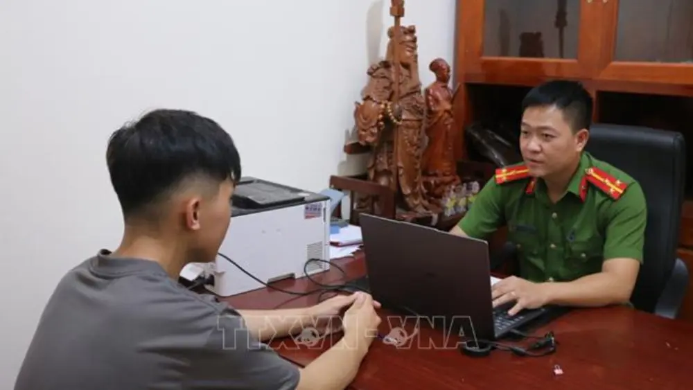 Mô hình nhân văn giúp thanh thiếu niên tránh nguy cơ vi phạm pháp luật bằng giáo dục, cảm hóa và đồng hành từ cơ sở. Tìm hiểu cách làm hiệu quả.