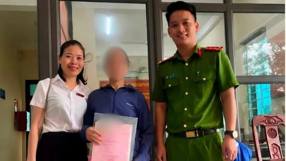 Ngăn chặn lừa đảo trên không gian mạng tại Nghệ An, giúp người phụ nữ tránh chuyển 100 triệu đồng theo yêu cầu của đối tượng.