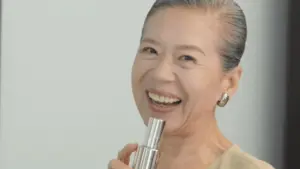 Khám phá bí quyết lão hóa khỏe mạnh ở tuổi 65 với lối sống tích cực, giúp cơ thể duy trì năng lượng và vẻ ngoài rạng rỡ.