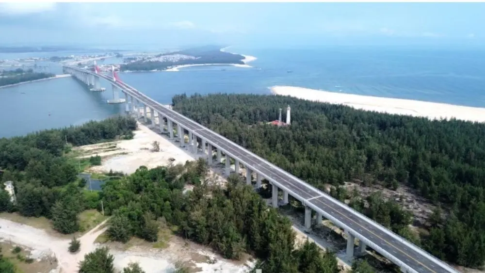 TP. Huế lấy ý kiến người dân về đặt tên cầu vượt cửa biển Thuận An, với hai phương án Cửa Thuận và Thai Dương.