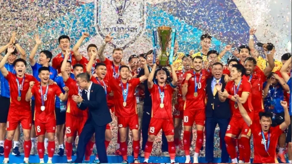 Quang Hải vô địch ASEAN Cup 2026 và trở thành cầu thủ Việt Nam đầu tiên 3 lần lên ngôi tại giải đấu.
