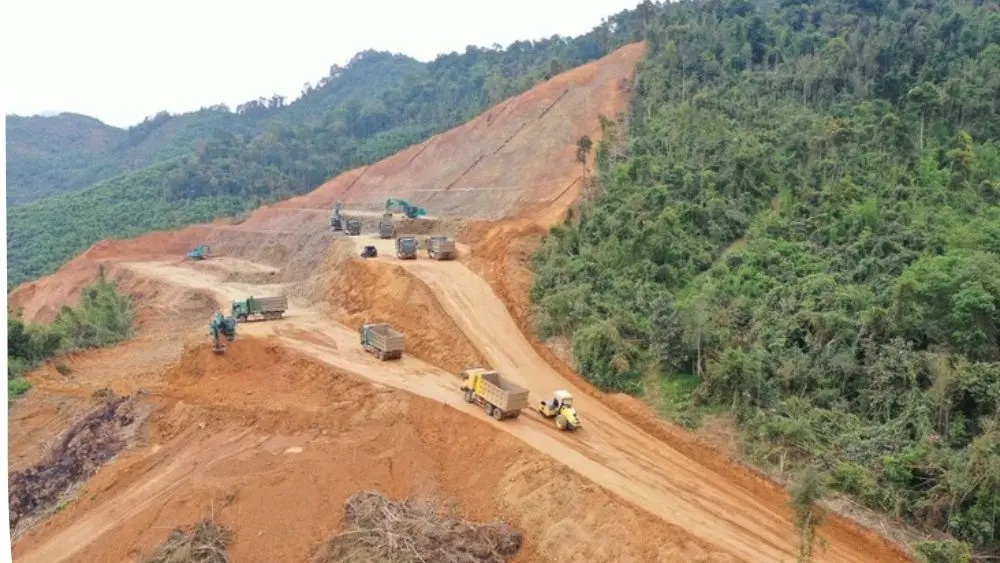 Cao tốc phía Bắc thiếu hàng triệu m³ vật liệu, trong đó có đất, cát đắp và đá xây dựng, gây áp lực lên tiến độ nhiều dự án.