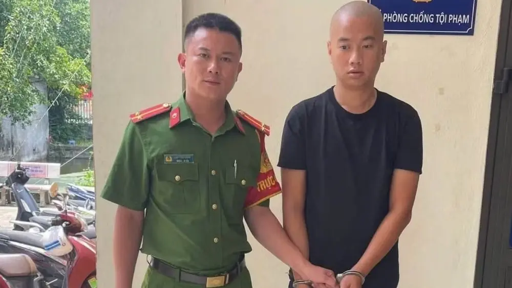 Trịnh Duy Linh bị bắt sau vụ trộm 2 bánh xe ô tô tại khu đô thị Thanh Hà và khai nhận thêm một số vụ tương tự ở Hà Nội.