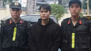 Vụ án đòi nợ tại bệnh viện ở TPHCM: Lê Tuấn Phong bị cáo buộc liên quan hoạt động mua bán nợ để gây sức ép đòi tiền.