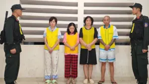 Vợ chồng Phú Lê bị khởi tố do bị cáo buộc che giấu hơn 107 tỷ đồng doanh thu và lập hàng trăm hóa đơn khống.