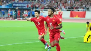 Đội tuyển Việt Nam thắng Malaysia 2-0, giành vé vào chung kết ASEAN Cup 2026 nhờ những điều chỉnh chiến thuật hiệu quả của HLV Kim Sang-sik.