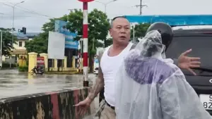 Vụ tài xế ô tô tát phụ nữ ở Bắc Ninh đang được Công an phường Nếnh xác minh, làm rõ những người liên quan.