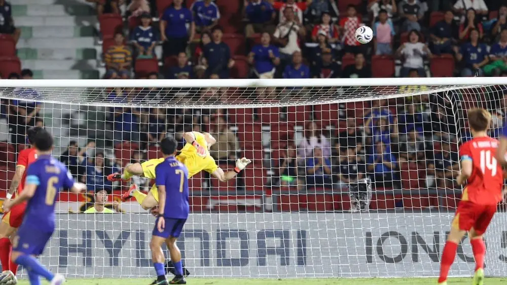 Việt Nam thắng Thái Lan 2-0 tại Rajamangala,