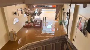 Người dân Lạng Sơn trắng đêm canh nước lũ dâng cao