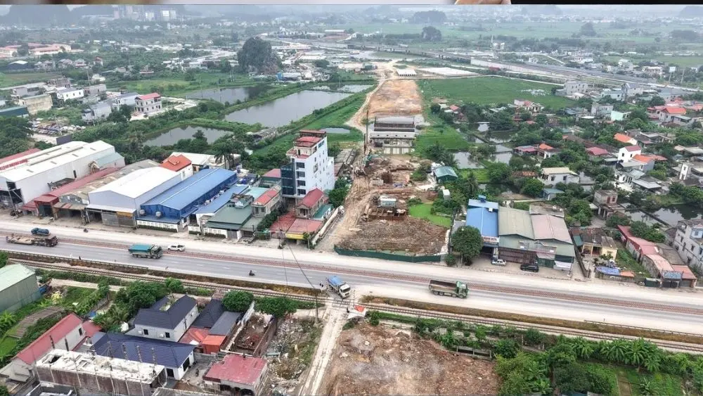 Cao tốc Ninh Bình - Hải Phòng được đẩy nhanh tiến độ, góp phần hoàn thiện hạ tầng giao thông và mở rộng không gian phát triển.