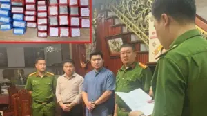 Khởi tố 4 đối tượng trong đường dây buôn lậu xe điện ba bánh xuyên biên giới, làm rõ hành vi vi phạm và mở rộng điều tra vụ án.