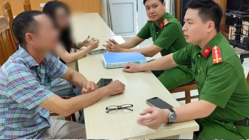 Người đàn ông ở Hải Phòng kịp thời thoát bẫy lừa đảo giả danh cán bộ phường nhờ cảnh giác. Tìm hiểu thủ đoạn để chủ động phòng tránh.