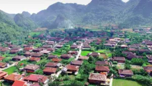 Làng Quỳnh Sơn với hơn 400 nhà sàn truyền thống vừa được công nhận là Làng du lịch tốt nhất thế giới. Khám phá nét đẹp độc đáo của điểm đến này.