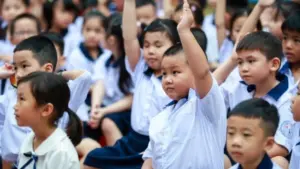 Học sinh công lập được miễn học phí năm học 2026-2027, trong khi học sinh trường tư được hỗ trợ theo mức học phí công lập. Xem chi tiết.