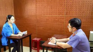 Nguyễn Thị Nhàn bị truy tố vì lừa đảo, chiếm đoạt hơn 400kg sầu riêng và khoảng 250 triệu đồng của người bán.