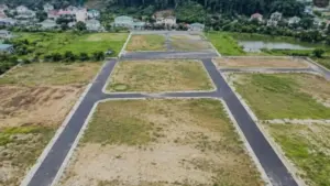 Hàng trăm thửa đất tại Hà Nội, Thái Nguyên, Ninh Bình sắp được đưa ra đấu giá, với nhiều mức giá khởi điểm và diện tích khác nhau.