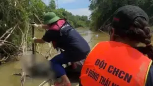 Nạn nhân cuối cùng trong vụ chìm thuyền ở Thái Nguyên đã được tìm thấy sau gần 2 ngày tìm kiếm. Cập nhật diễn biến vụ việc.