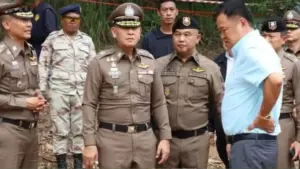 Thủ tướng Thái Lan đến hiện trường vụ sát hại 2 công dân Nga và 3 người Thái, chỉ đạo đẩy nhanh điều tra, củng cố niềm tin về an ninh.