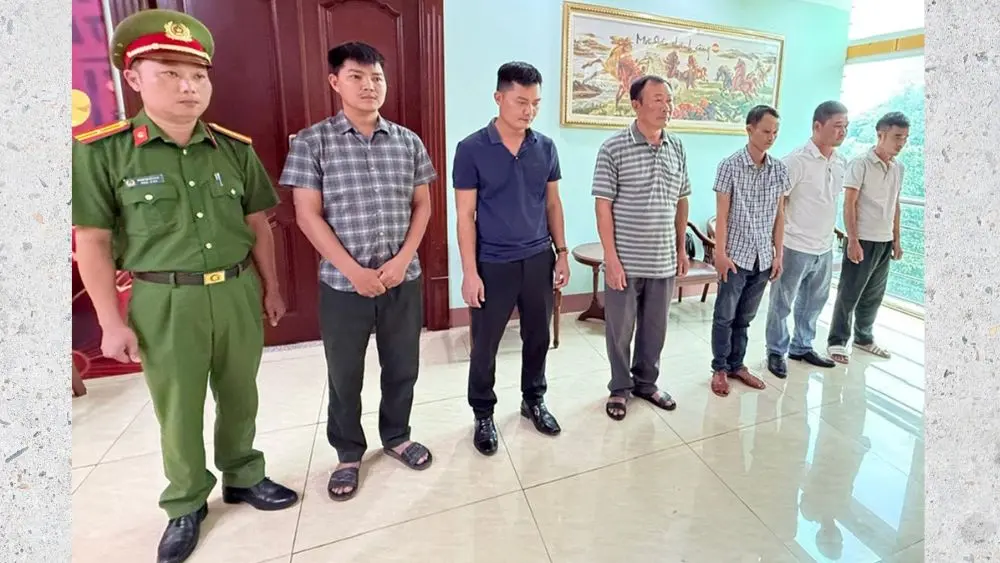 Nữ giám đốc Nguyễn Thị Nga Huyền bị cáo buộc chi tiền để thông chốt vận chuyển gỗ lậu.
