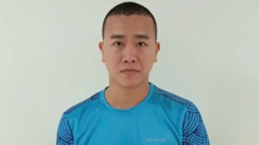 Hoàng Tạ Minh Cường bị cáo buộc cầm đầu đường dây cá độ bóng đá với tổng số tiền đánh bạc được xác định hơn 88 tỷ đồng.