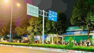 Vụ án mạng ở TP.HCM khiến 1 người chết, 2 người bị thương. Công an phong tỏa hiện trường, khẩn trương truy bắt nghi phạm.