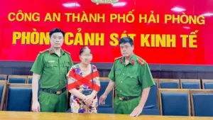 Nguyễn Thị Giỏi bị bắt sau 24 năm trốn truy nã về tội “Lạm dụng tín nhiệm chiếm đoạt tài sản”, Công an TP Hải Phòng đang phục hồi điều tra vụ án.
