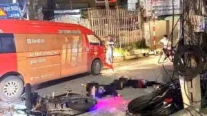 Hai vụ tai nạn trên quốc lộ 1 qua Nghệ An khiến 2 người tử vong, nhiều người bị thương. Cơ quan chức năng đang làm rõ nguyên nhân.