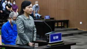 Cựu Bộ trưởng Nguyễn Thị Kim Tiến vắng mặt tại phiên phúc thẩm, trong khi nhiều nhà đất của các bị cáo đang bị kê biên.